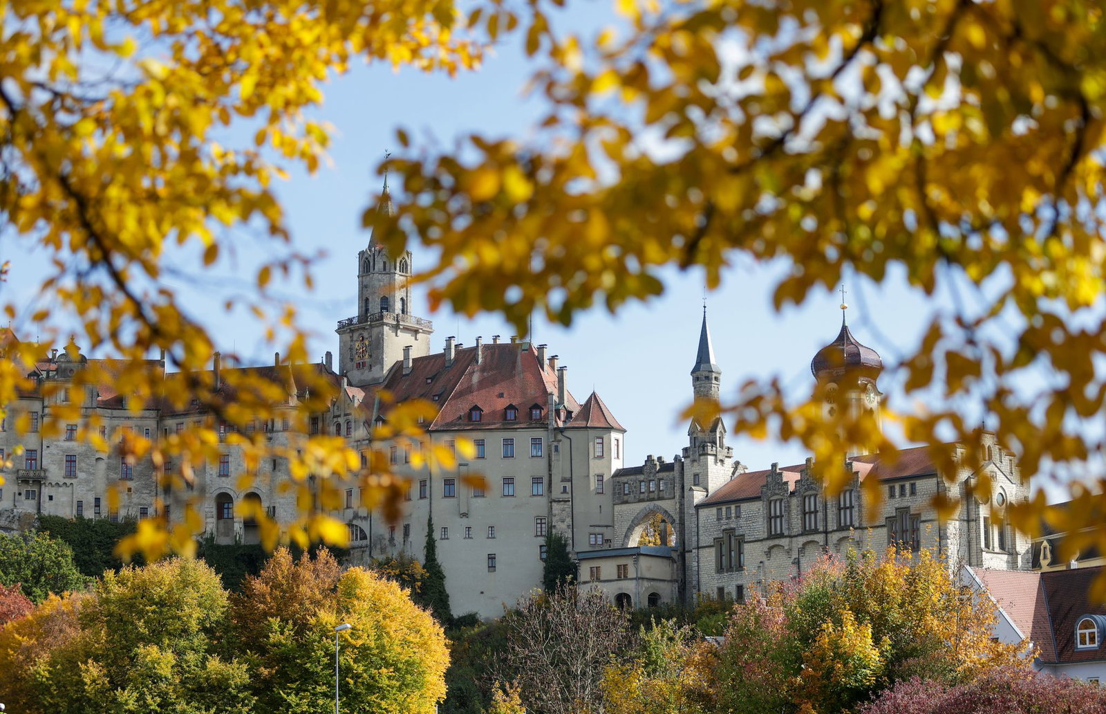 Berühmt ist das Schloss auch für seine Waffenkammer. (Archivbild) 
