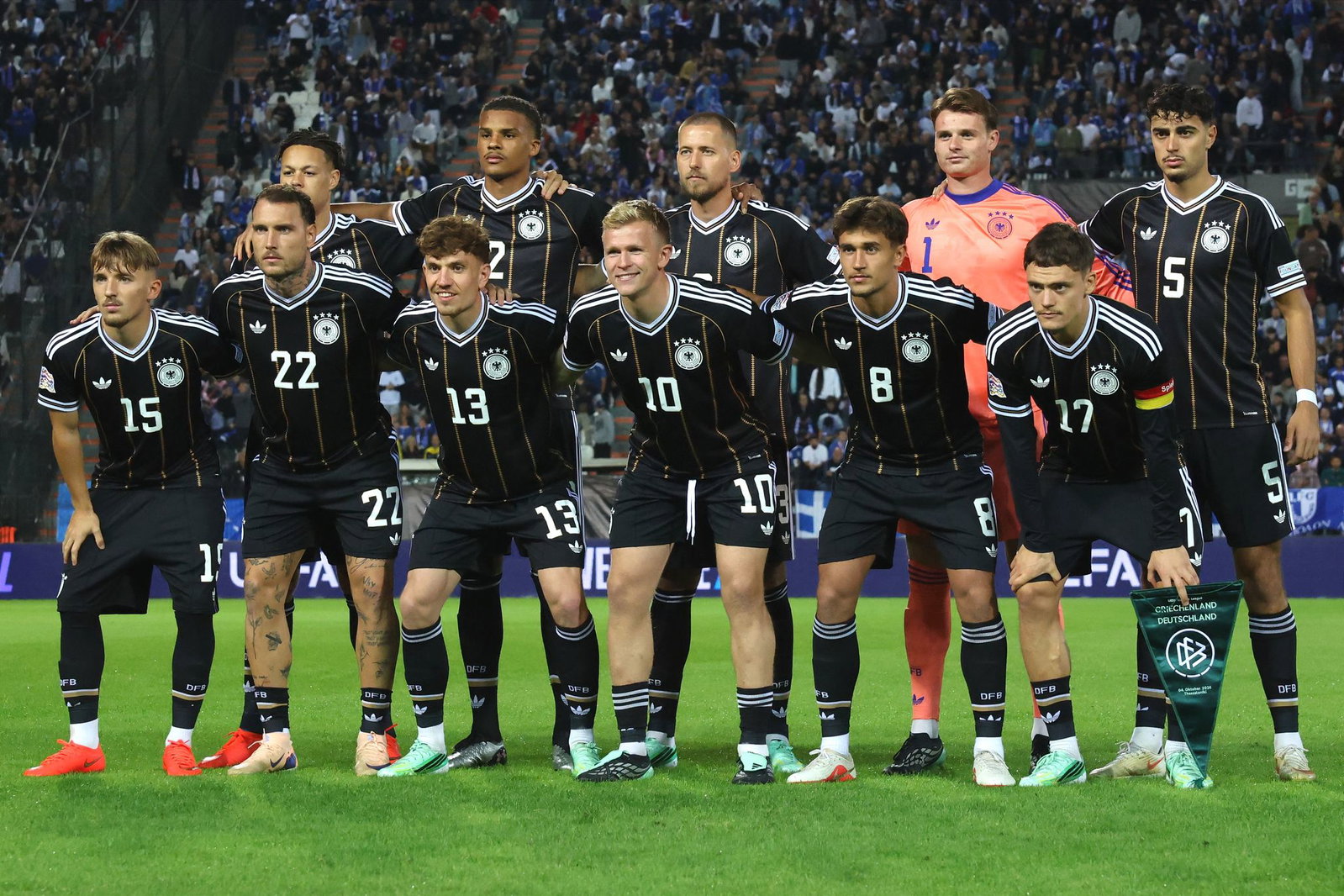 Für die Nationalmannschaft stand innerhalb einer Woche das zweite Spiel gegen Griechenland an. 