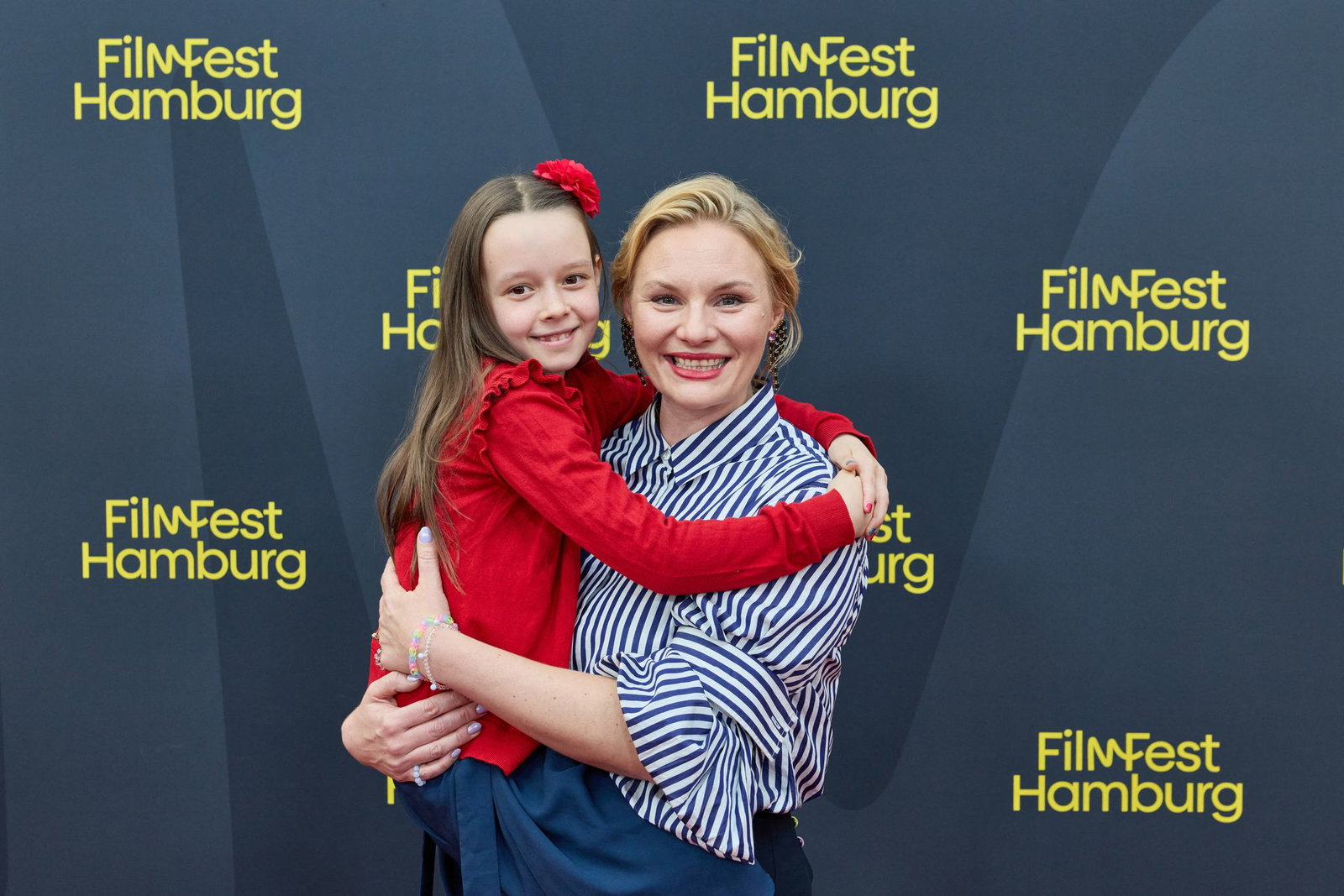 Elise Lindner spielt die sebenjährigen Tochter Ela.