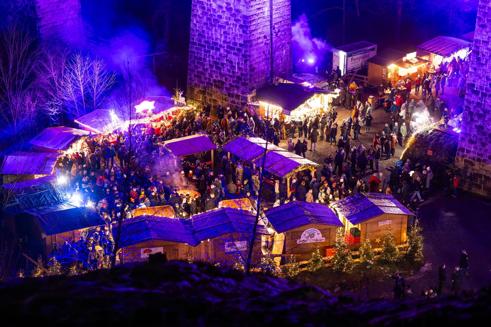 Der Vorverkauf für den Weihnachtsmarkt Ravennaschlucht startet. (Archivbild)
