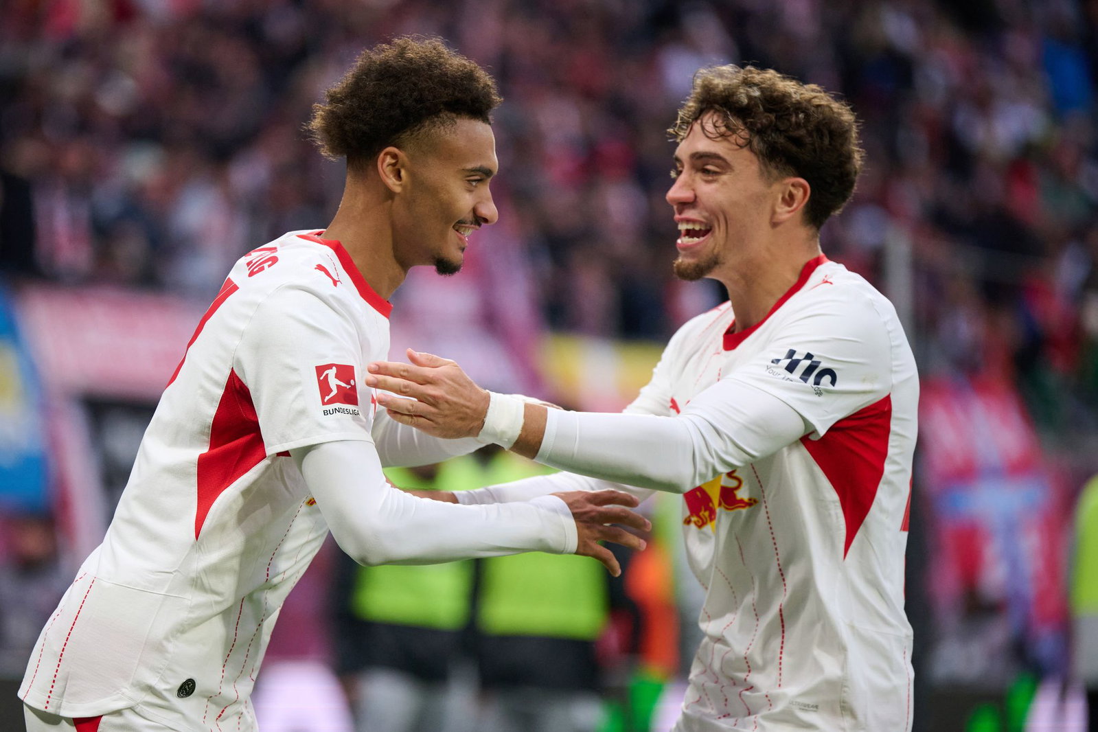 Tidiam Gomis (RB Leipzig, l) jubelt nach seinem Tor zum 1:0 mit Neil El Aynaoui (RB Leipzig).