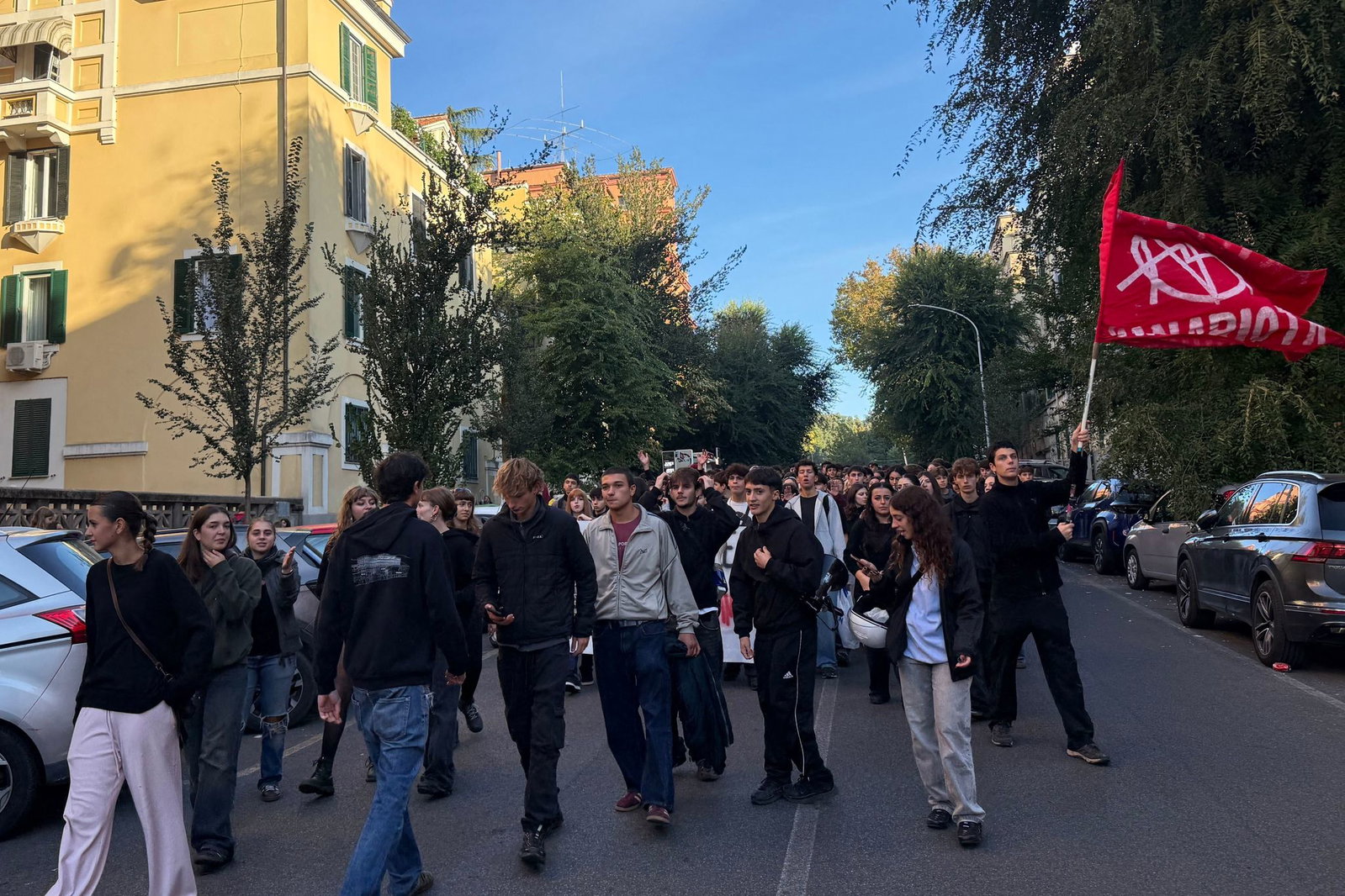 Auch in Italien gehen Schüler jetzt auf die Straßen.