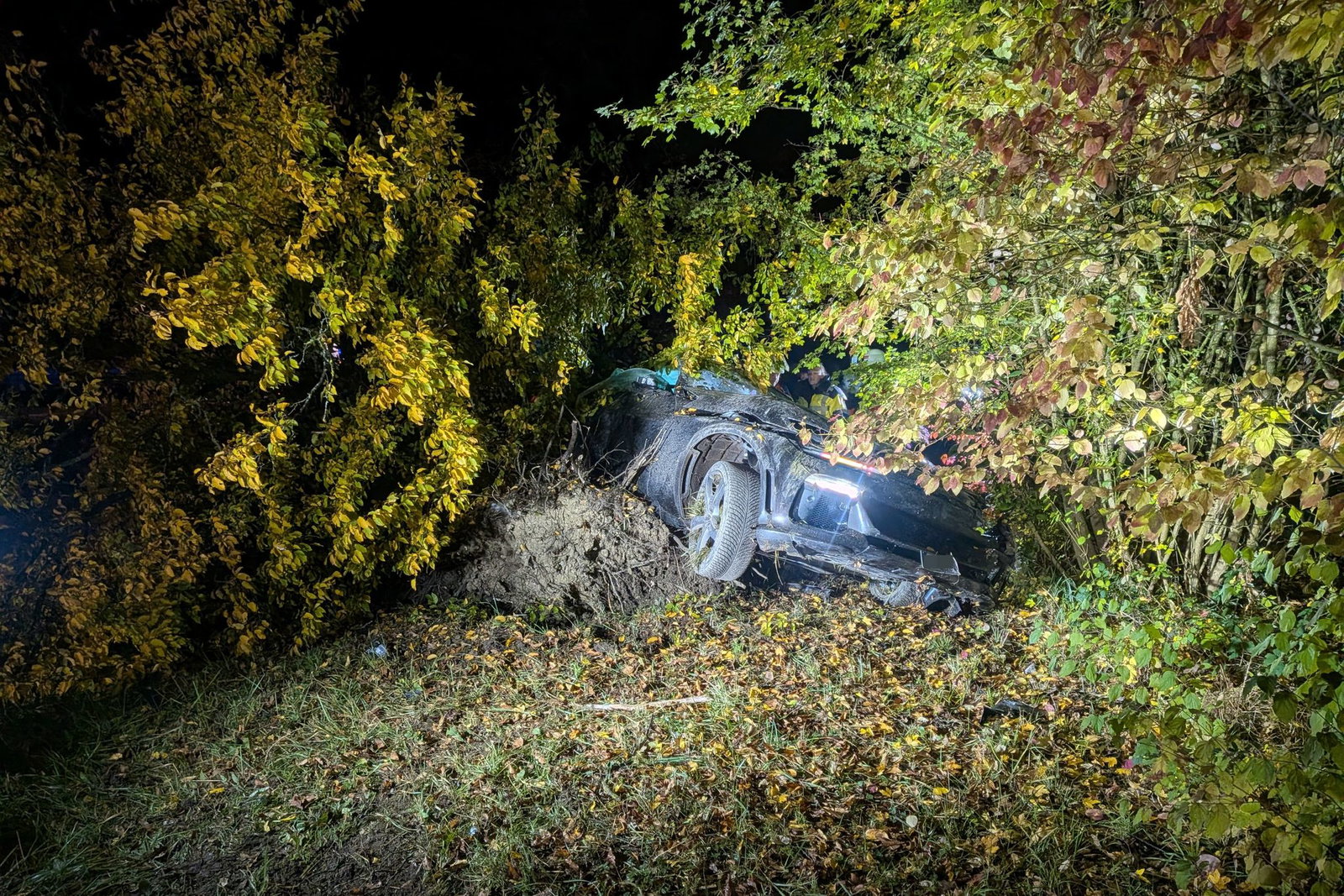 Der Ferrari wurde bei dem Unfall völlig zerstört.