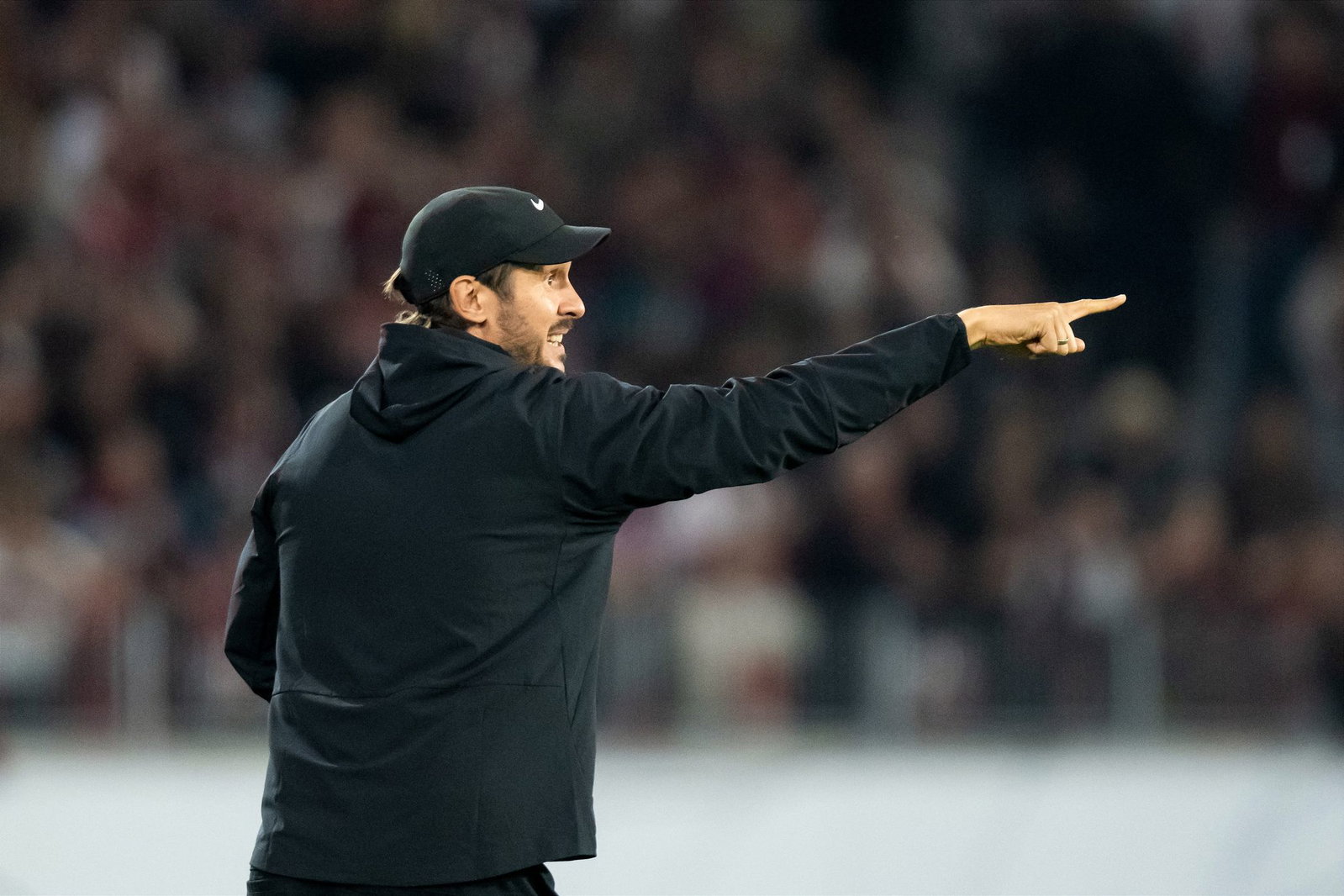 Der Jubilar: Julian Schuster wies den SC Freiburg zum 100. Mal in einem Pflichtspiel als Trainer an.