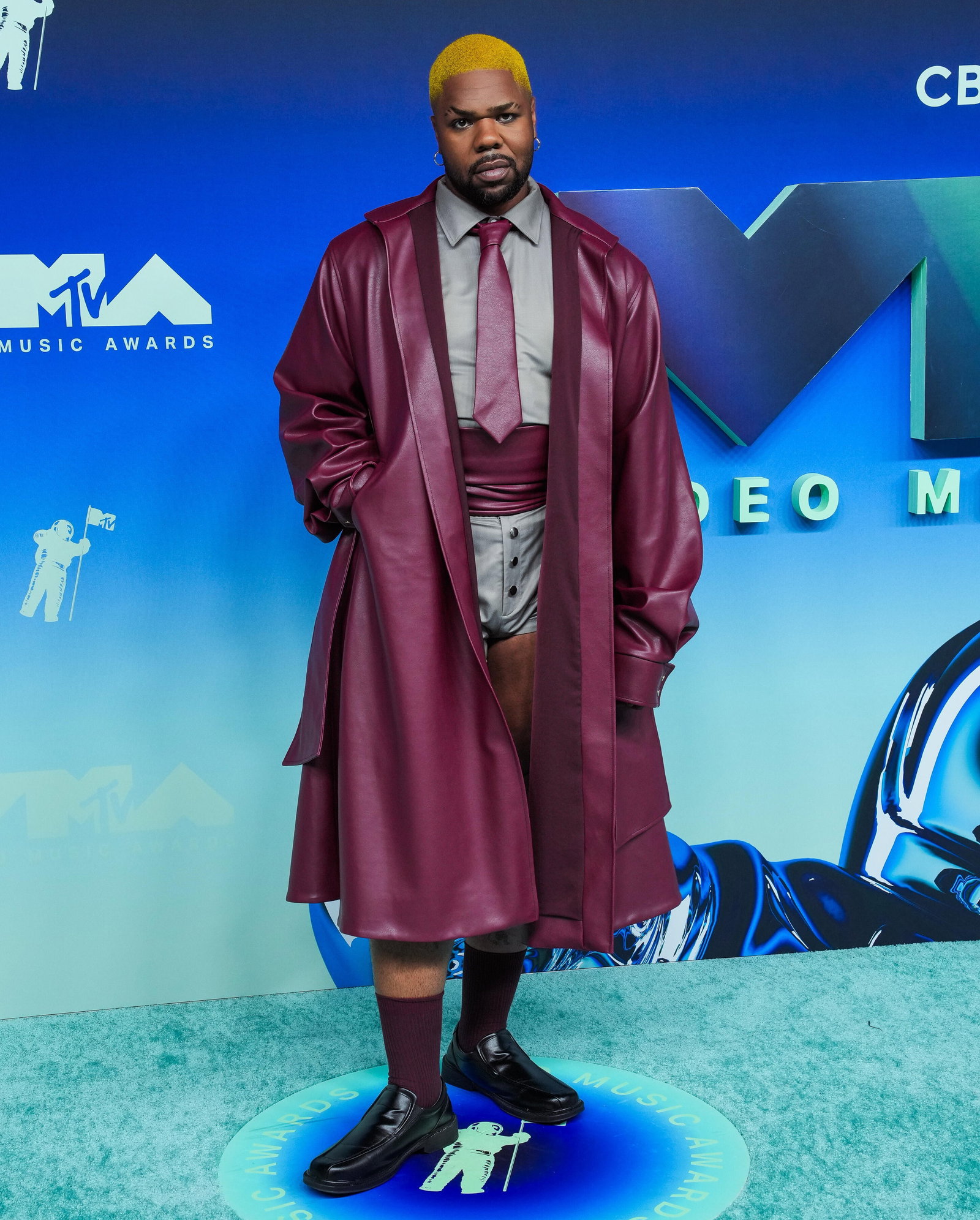MNEK