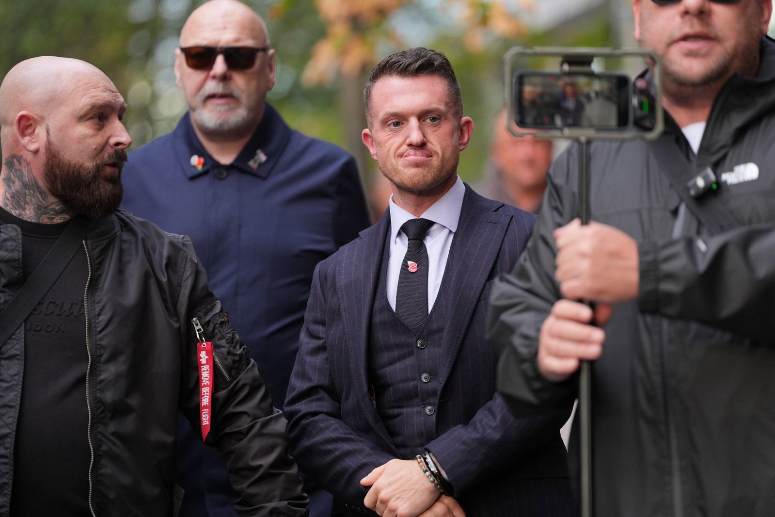 Tommy Robinson droht eine mehrjährige Haftstrafe. 