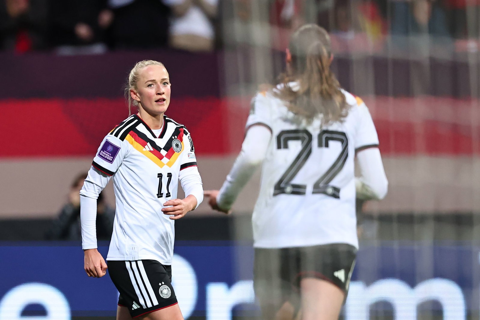 Muss auch in Bremen gegen Japan wegen eines Infekts passen: Torjägerin Lea Schüller. 