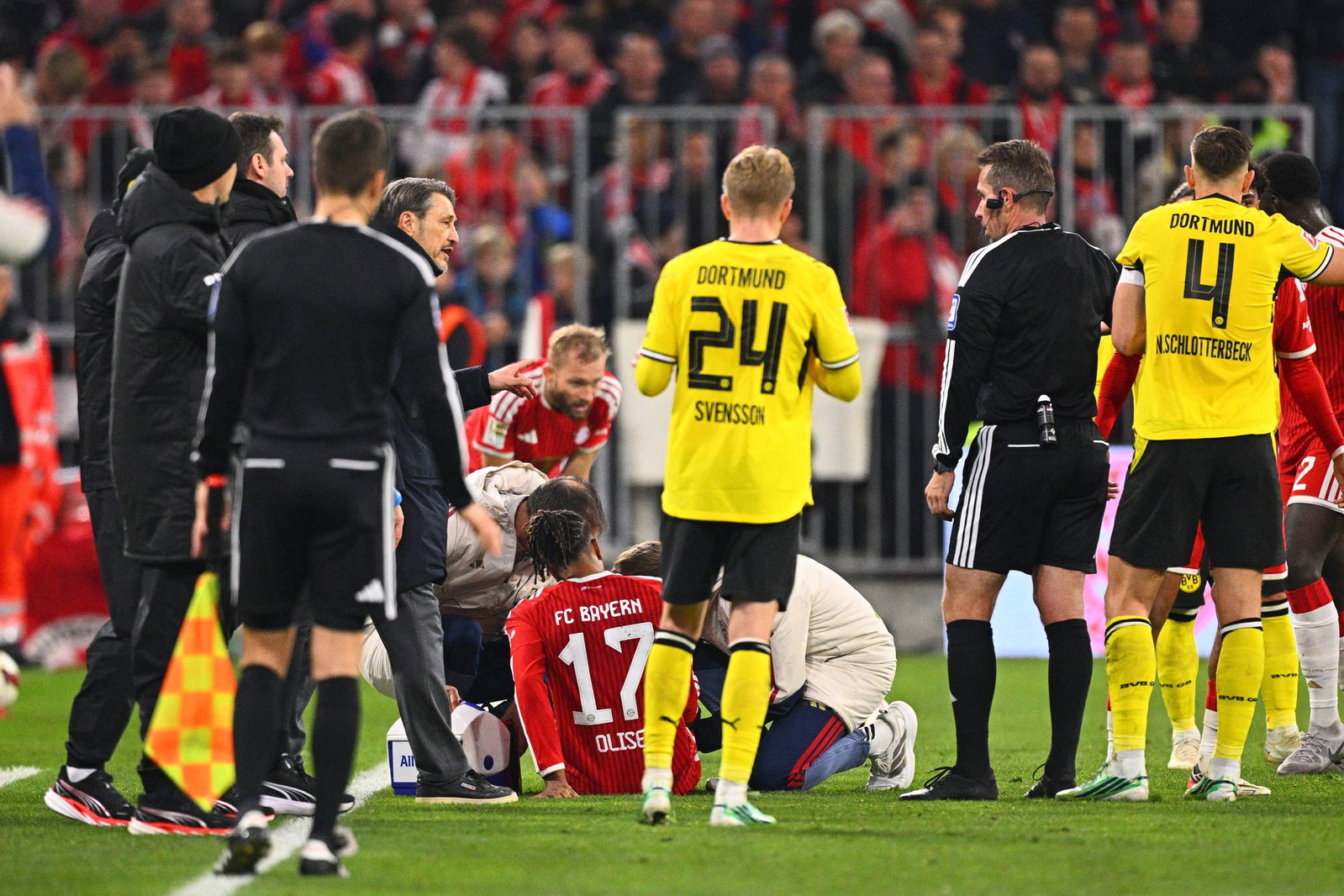 Auch Michael Olise (17) muss vorzeitig runter.