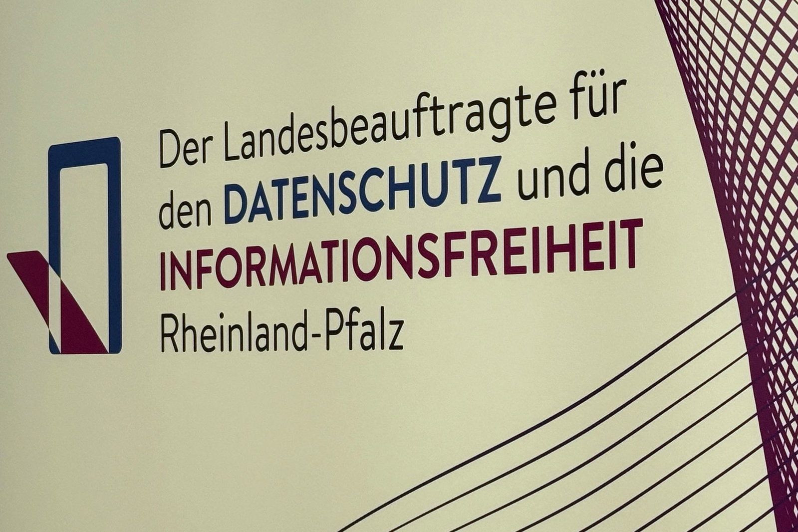 Gerade bei Polizeibeamtinnen und -beamte werden Datenschutzverstöße streng geahndet. 