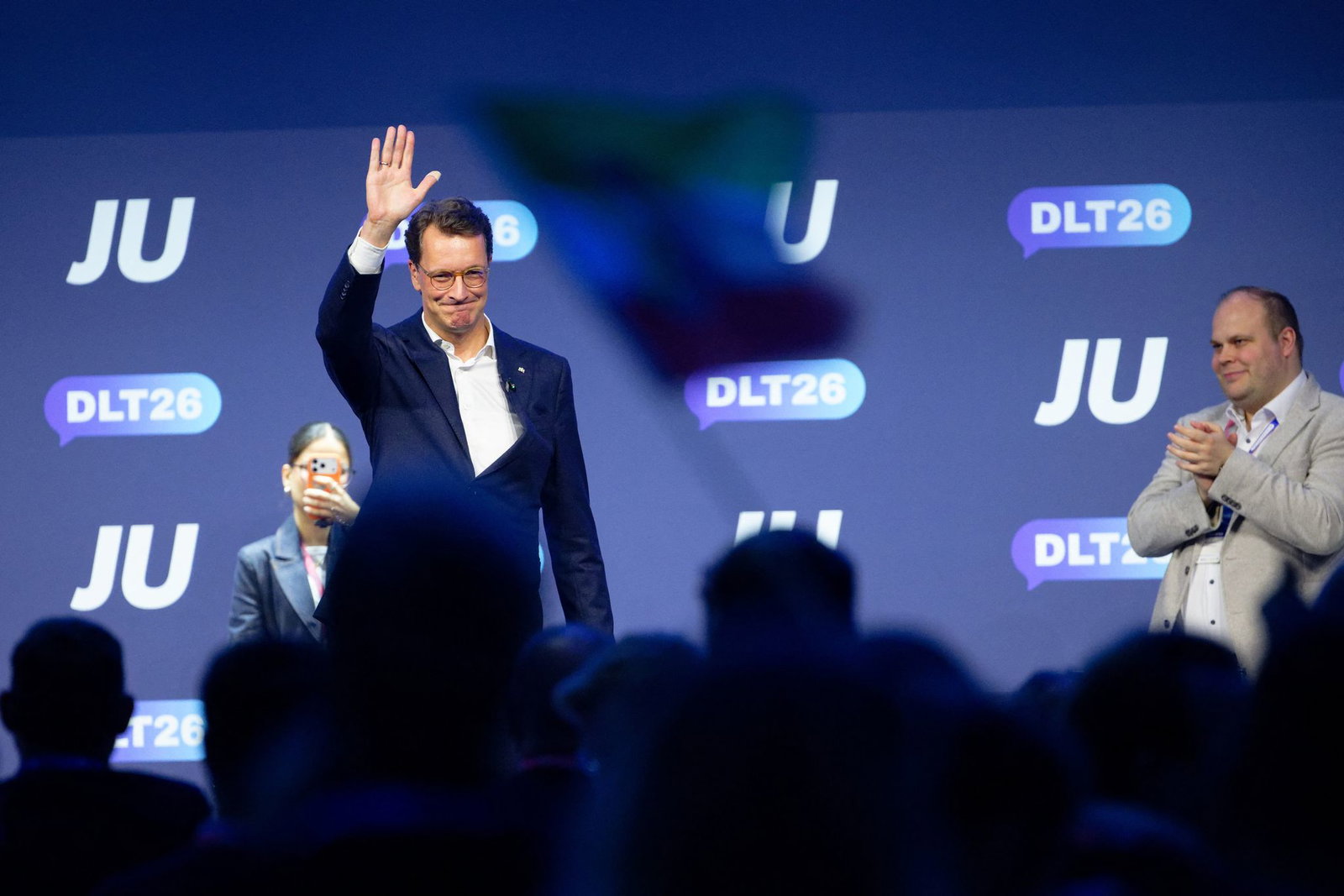 NRW-Ministerpräsident Wüst wurde mit Applaus empfangen.