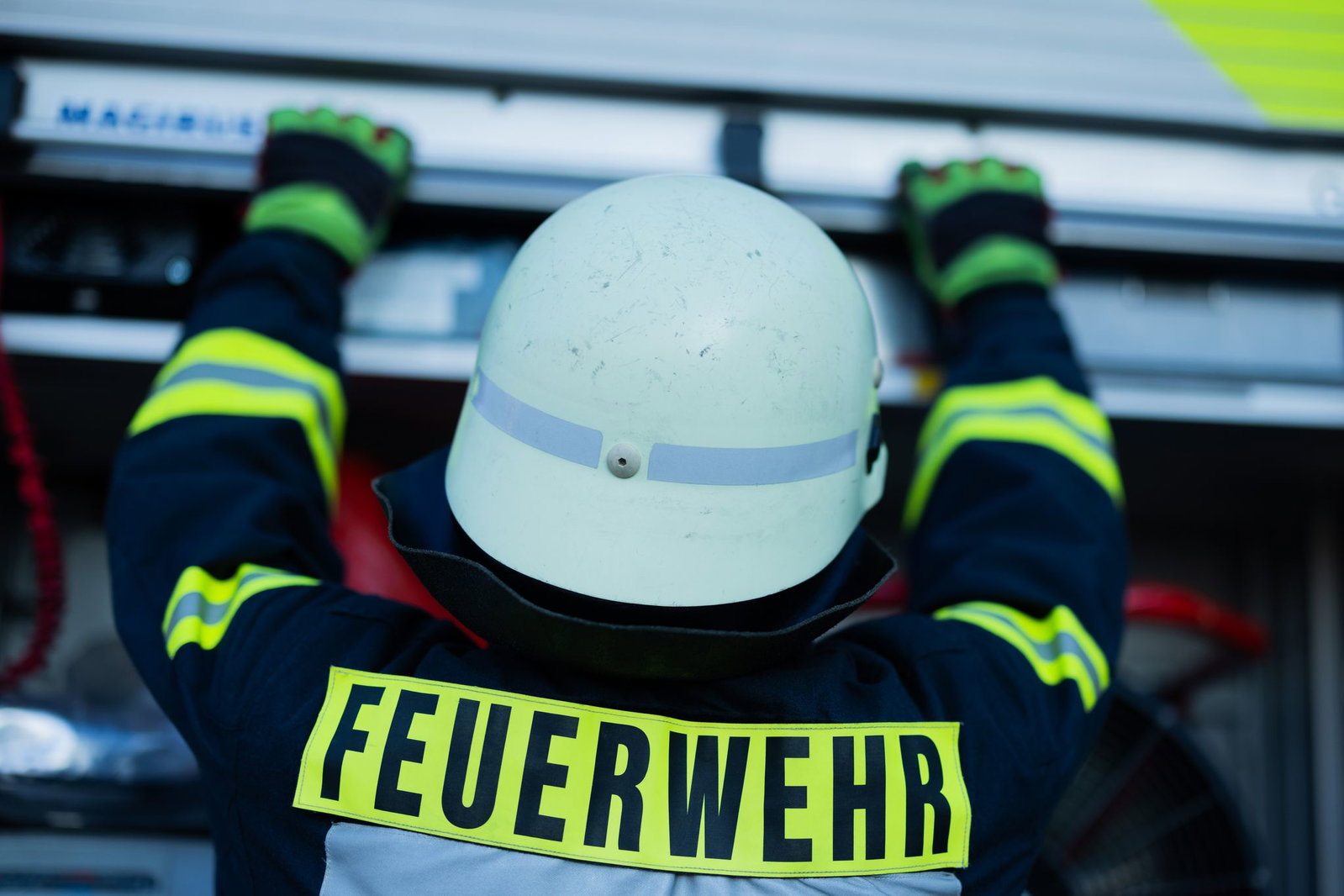 Die Feuerwehr konnte den Brand innerhalb weniger Stunden löschen. (Symbolbild) 