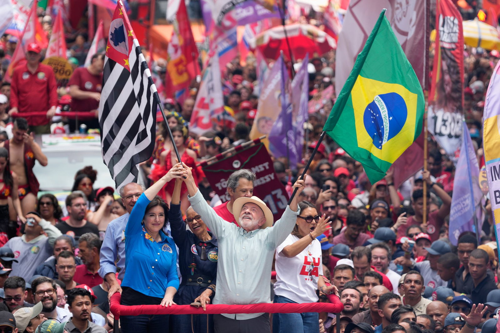 Die Linken-Ikone Lula gewann die Präsidentenwahl.