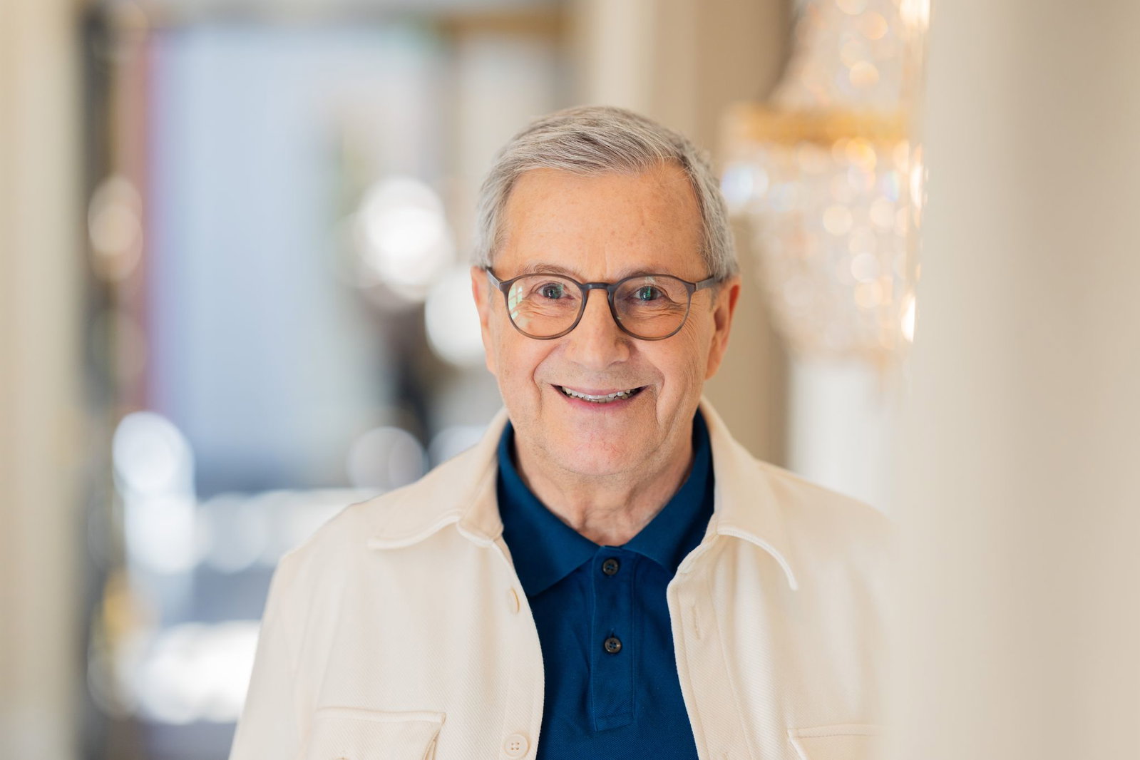 Strickjacken, Pullover, Pyjamas - der ehemalige Nachrichtensprecher Jan Hofer wird demächst live Mode verkaufen. (Archivbild)