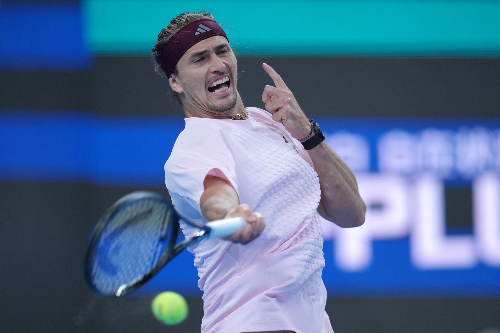 Alexander Zverev verlor in Peking-Viertelfinale gegen Novak Djokovic.