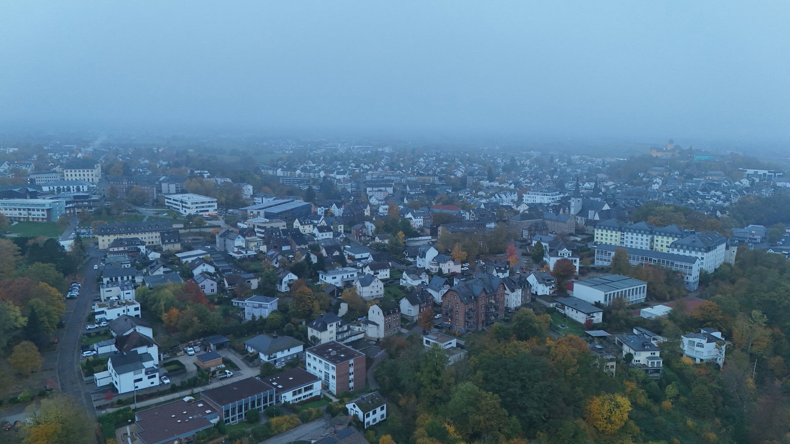 Der Herbst bleibt in vielen Teilen von Rheinland-Pfalz und dem Saarland vorerst trüb. (Archivbild)