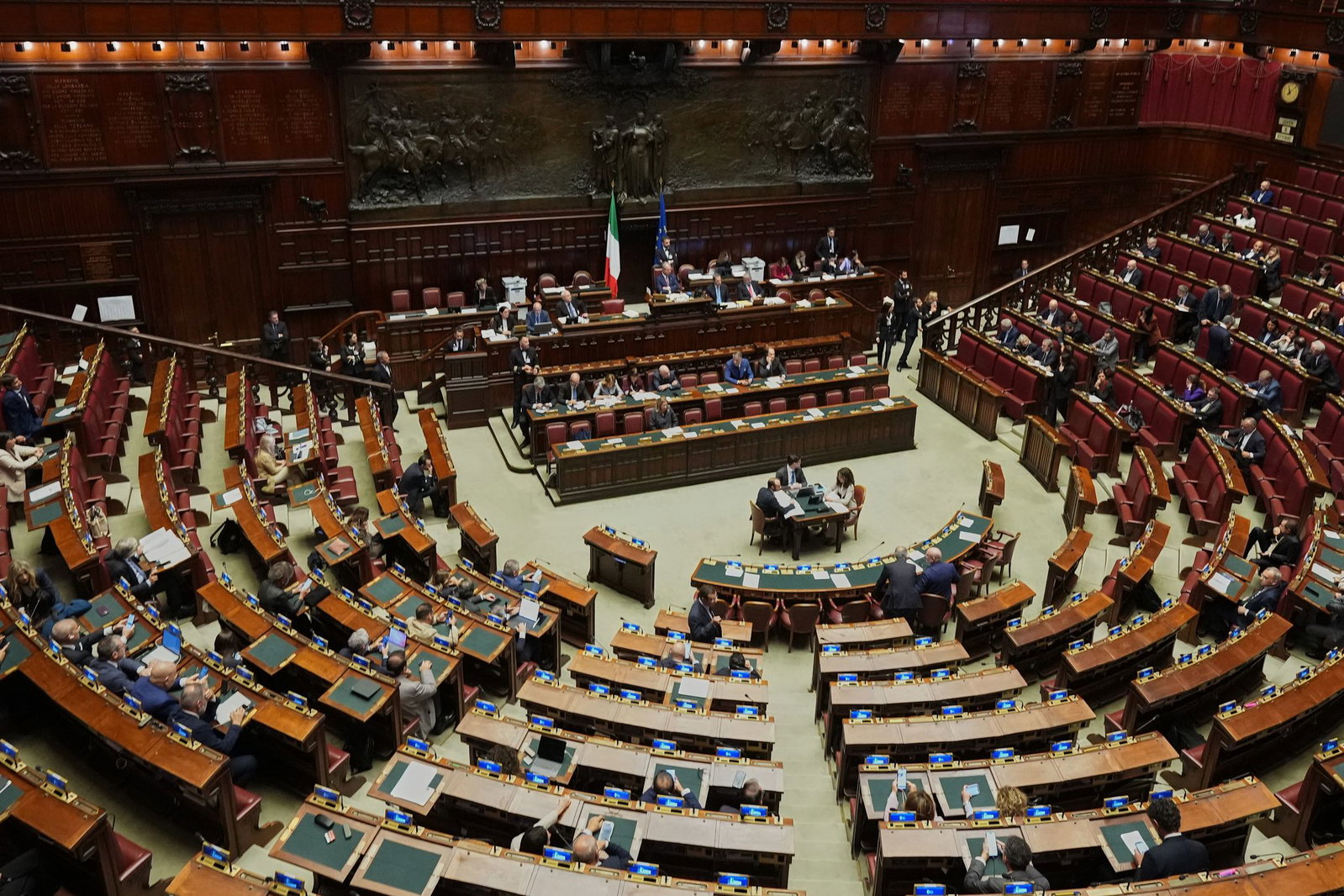 Die umstrittene Wahlrechtsreform hat ihre letzte parlamentarische Hürde genommen.