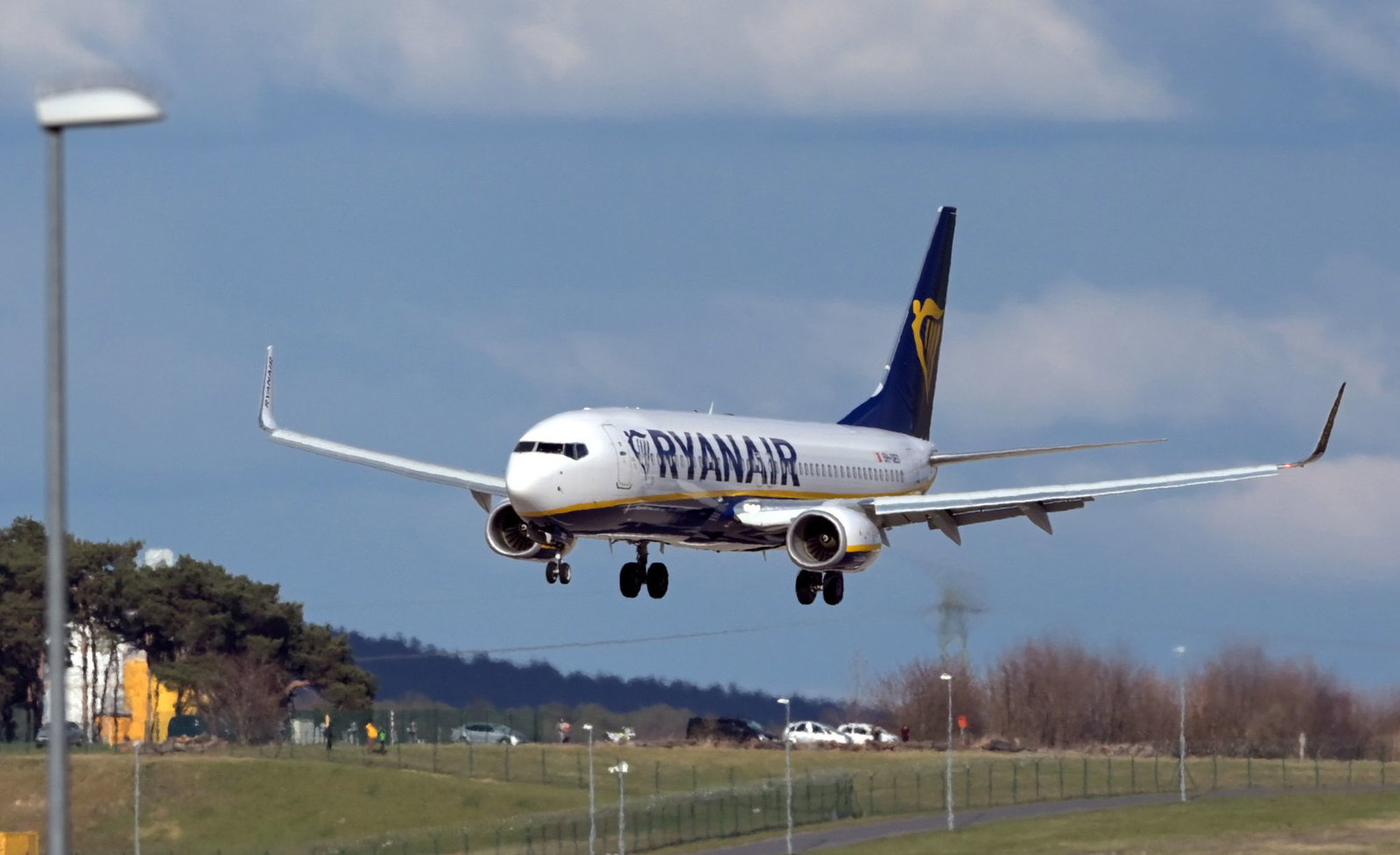 Während die nach Passagierzahlen größte Airline Europas in vielen Teilen Deutschlands auf dem Rückzug ist, sieht sie im Südwesten offenbar Wachstumspotenzial. (Archivbild)