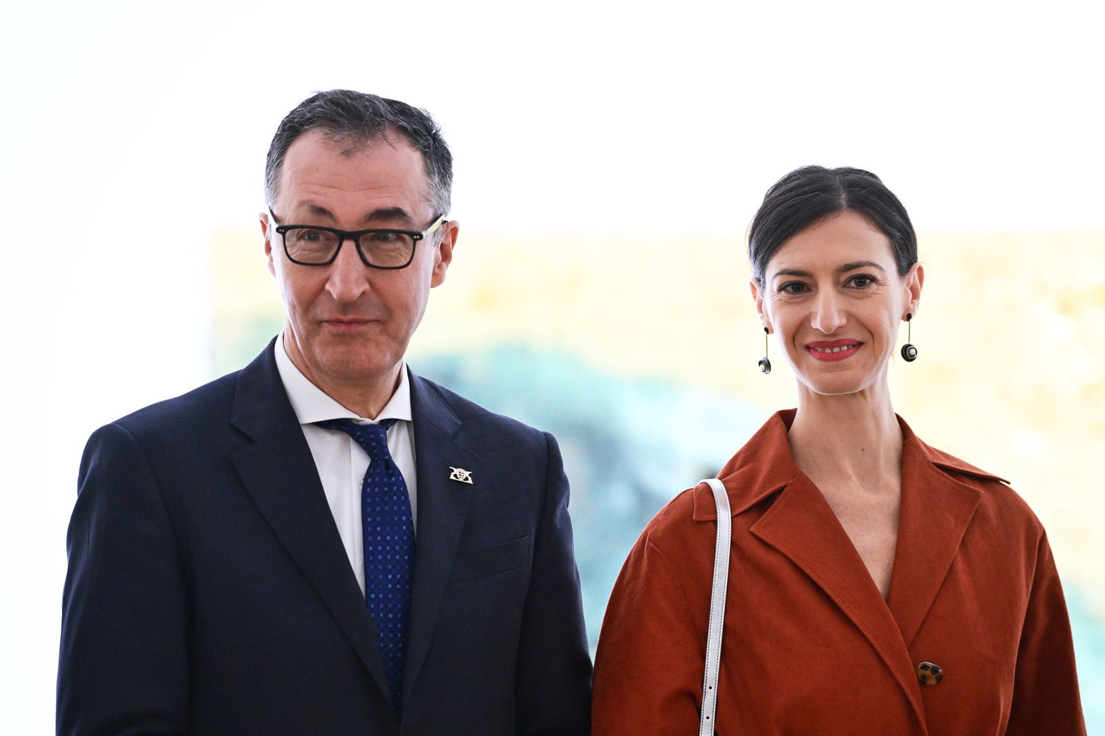 Cem Özdemir kommt runter beim Wäschewaschen, berichtet seine Frau Flavia Zaka. (Archivbild) 