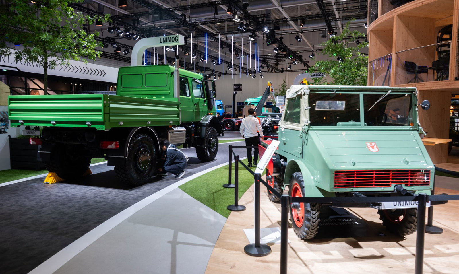 Unimog: Neu und alt auf Branchenmesse nah beieinander. (Archivbild)