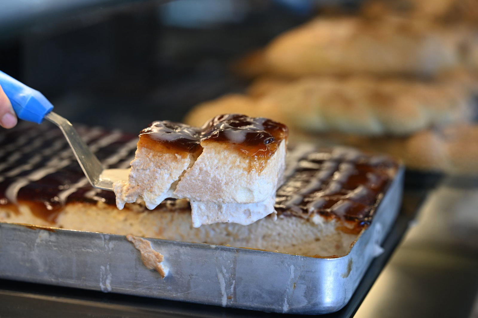 Der Milchkuchen mit Karamellsauce wird Trilece genannt. 