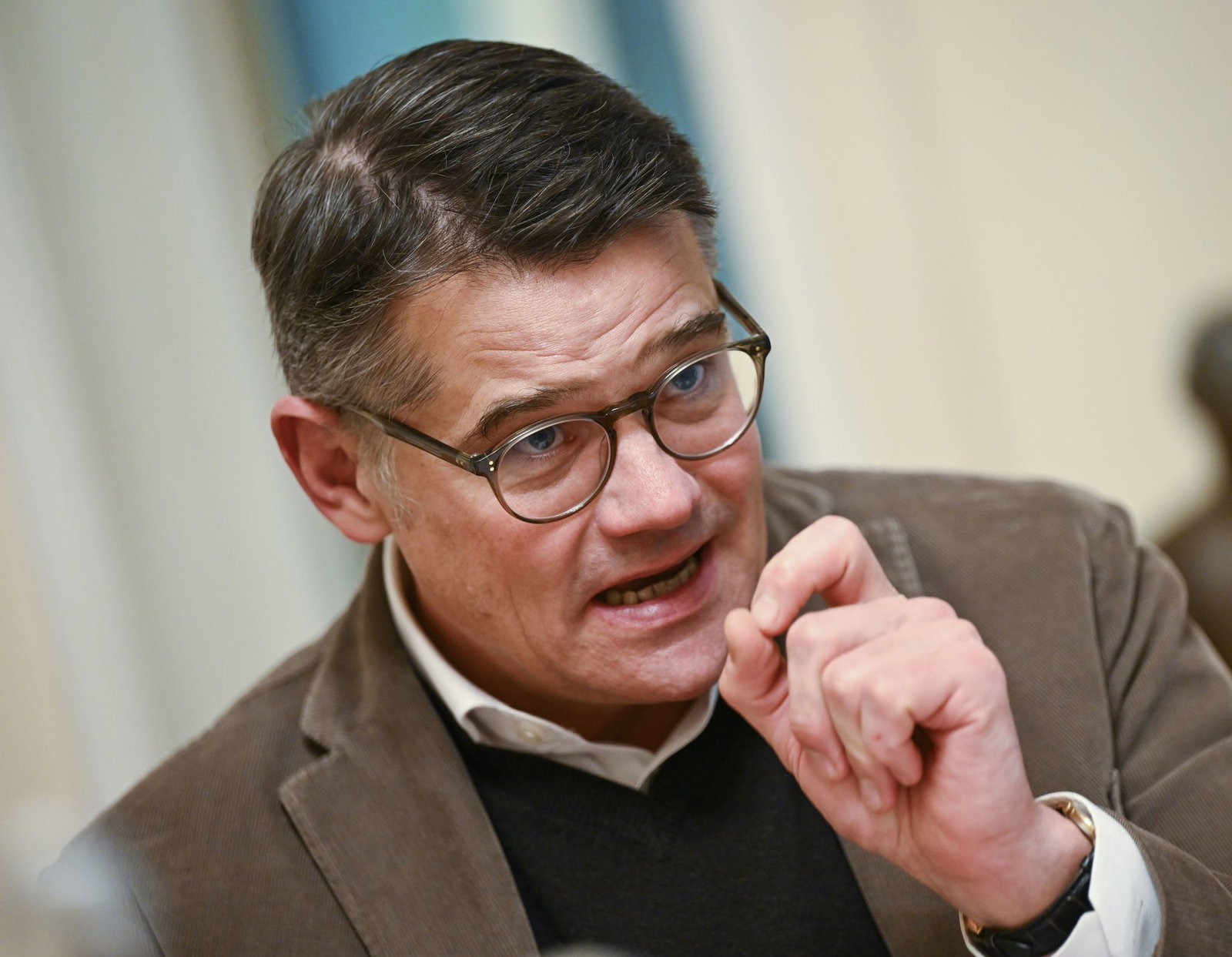 Damit würden Bürger zur Kasse gebeten für Haushaltslöcher des Bundes, sagt Hessens Ministerpräsident Boris Rhein. (Archivbild)