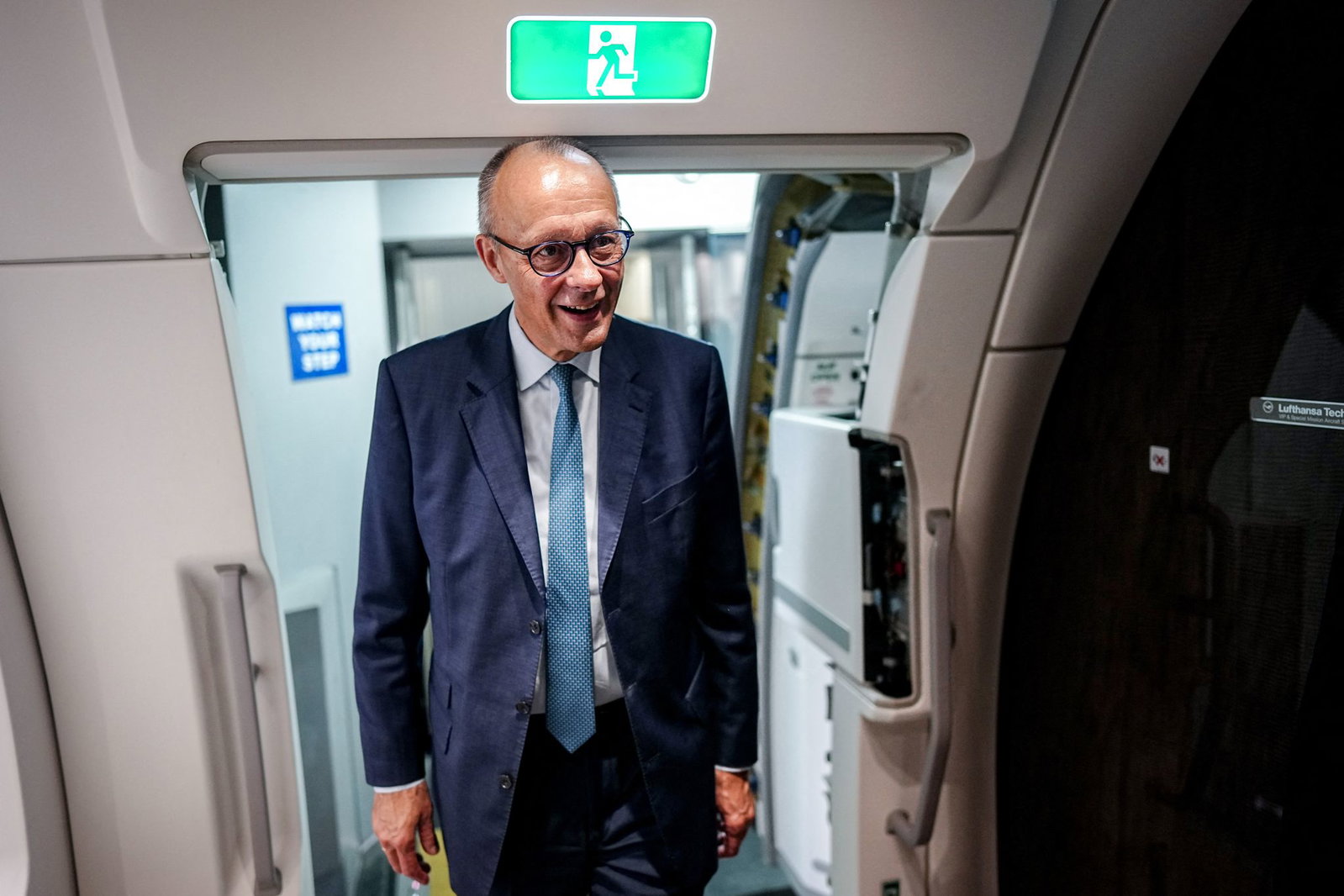 Auf seiner Asien-Reise ist der Kanzler auch mit dem Thema Steinmeier-Nachfolge befasst. 