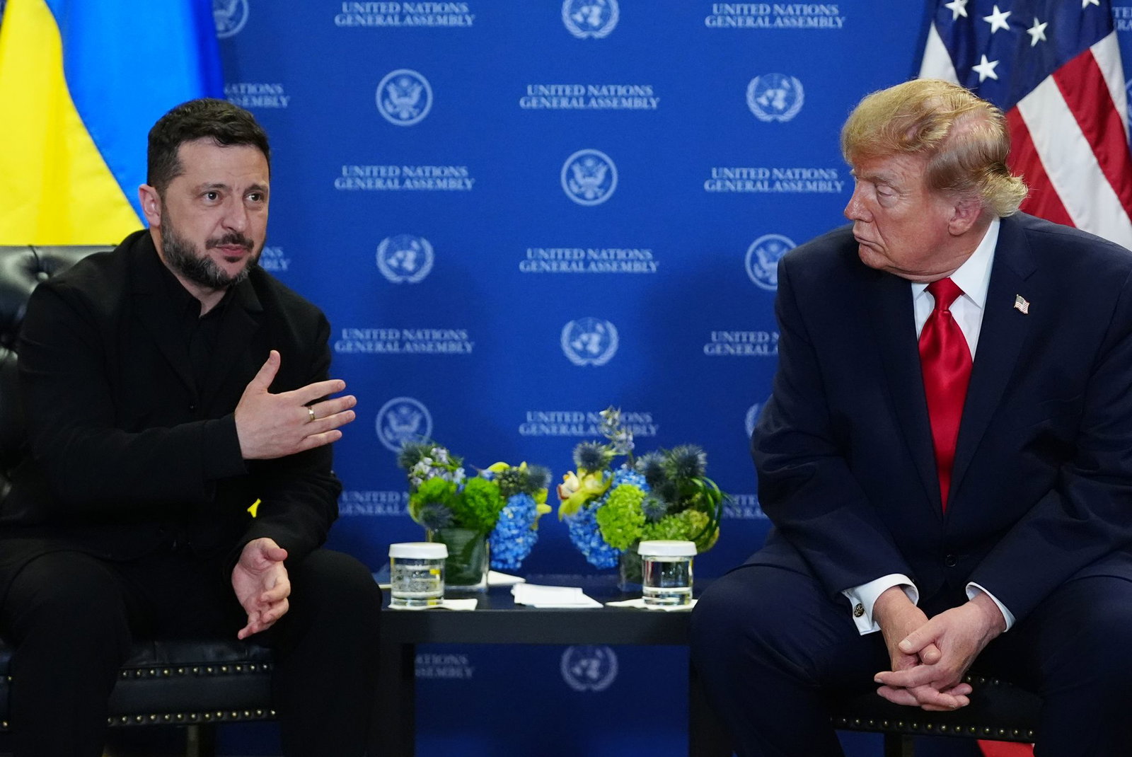 Die ukrainische Regierung stellt sich hinter Selenskyj. Zuvor hatte Trump einen neuen Präsidenten gefordert. (Archivild)