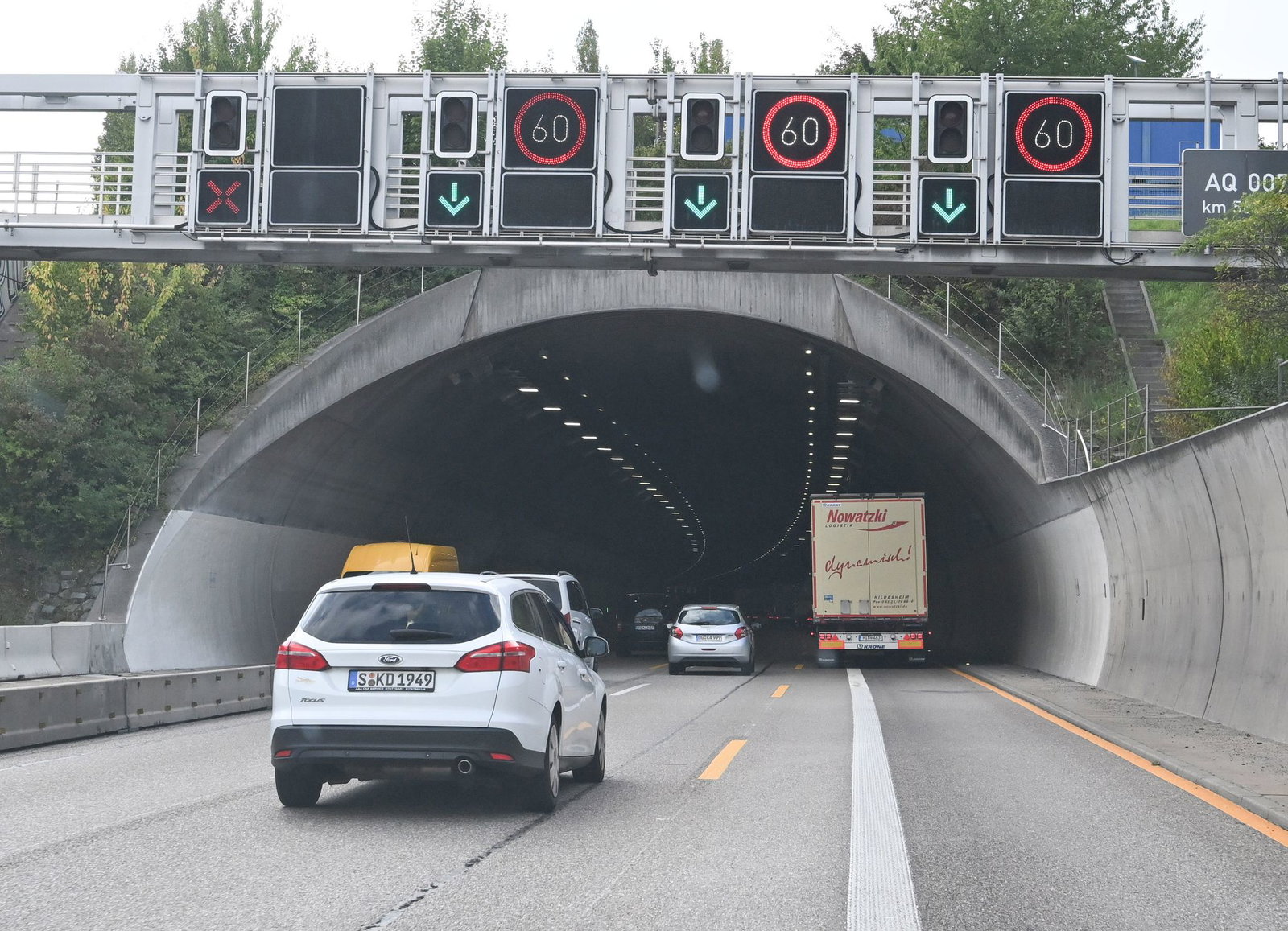 Erneut gibt es Sperrungen und Umleitungen am Autobahndreieck Leonberg. (Archivbild)