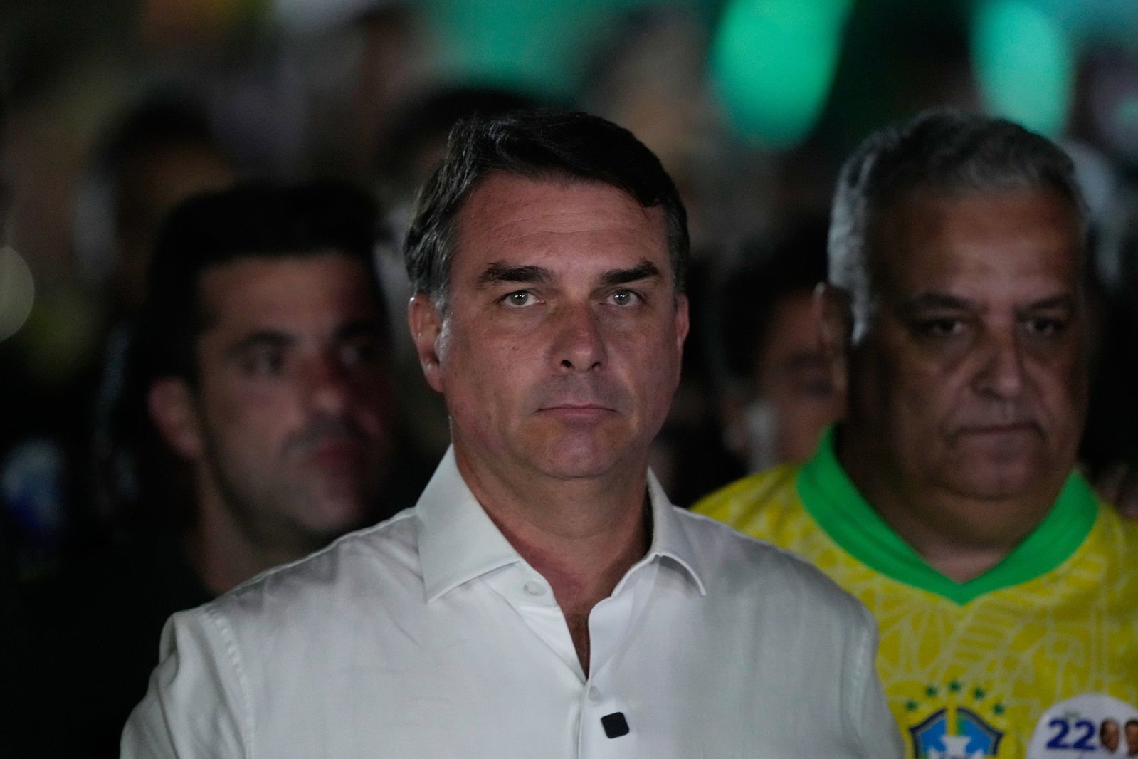 Flávio Bolsonaro hat die Präsidentenwahl verloren - und nun offenbar das Land verlassen.