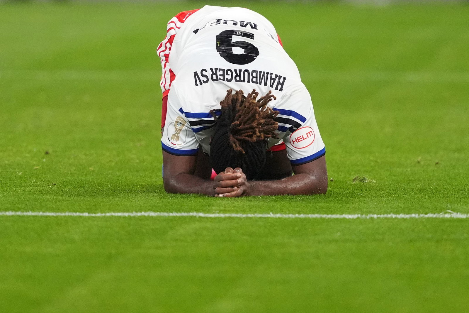 Agiert oft unglücklich: HSV-Stürmer Terem Moffi. 