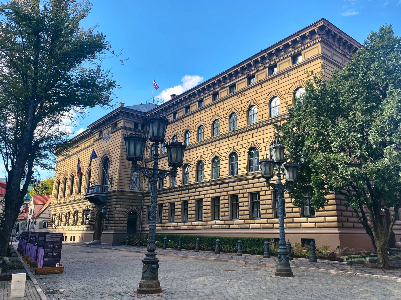 Im Parlament Saeima bekommt die Regierungspartei voraussichtlich 42 der 100 Sitze. (Archivbild)