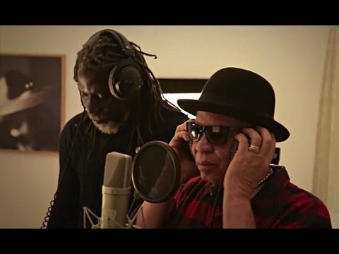 Africa Stop Ebola - Tiken Jah Fakoly, Amadou & Mariam, Salif Keita, Oumou Sangare and others.