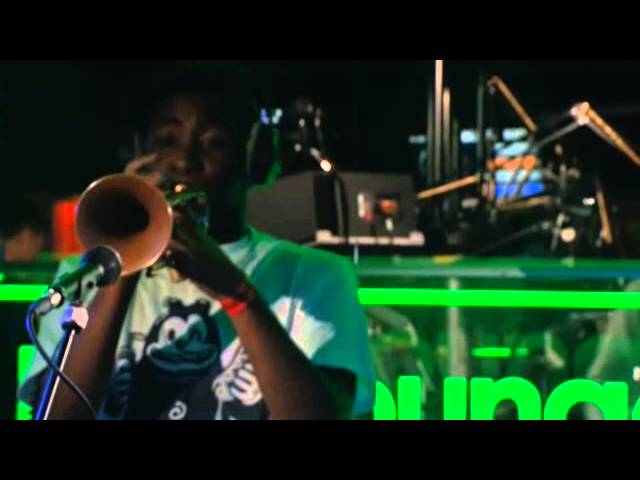 Ella Eyre - "Waiting All Night" (live)