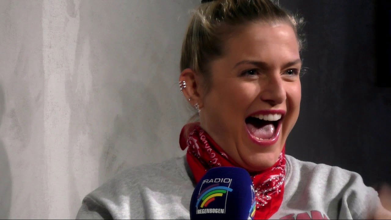 Jeanette Biedermann im Radio Regenbogen Interview