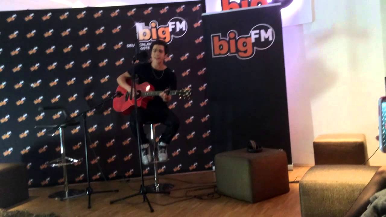 Austin Mahone singing Mmm Yeah @ Big FM (Cologne, Germany 5/23/14)