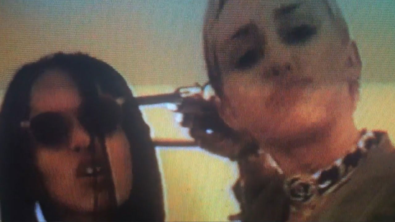 Miley Cyrus & Zöe Kravitz - "Bitch"