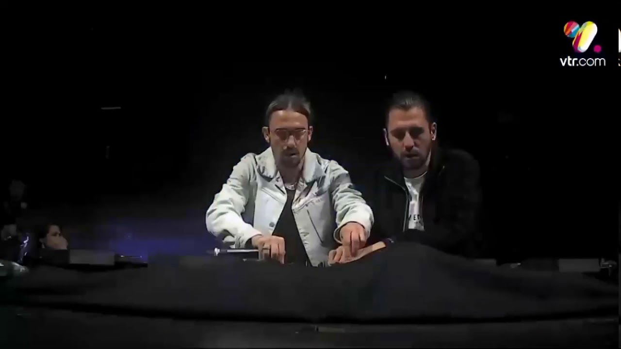 Dimitri Vegas & Like Mike feat. Paris Hilton - Best Friends‘s Ass Lollapalooza Chile 2019