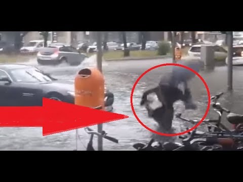 Berlin Unwetter 21.05.2019 - Frau fällt in Gulli😱