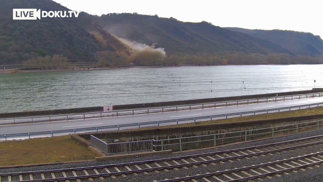 Spektakulärer Felsrutsch im Mittelrheintal / Kestert