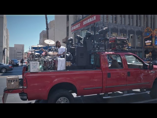 Hollywood street performers | Sheriff Drumman