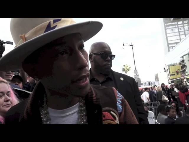 Pharrell Williams not so "Happy" with Cameraman