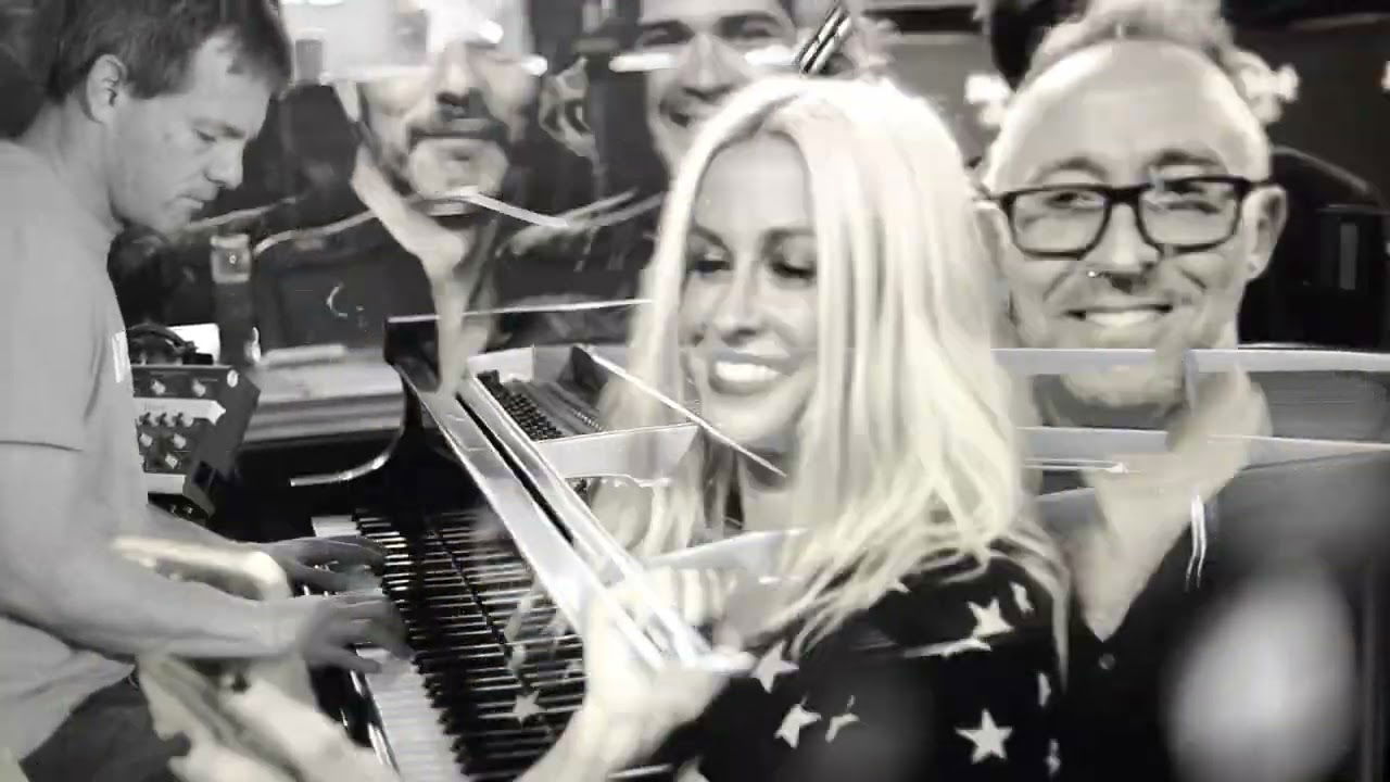 Alanis Morissette - I Miss The Band (Official Video)