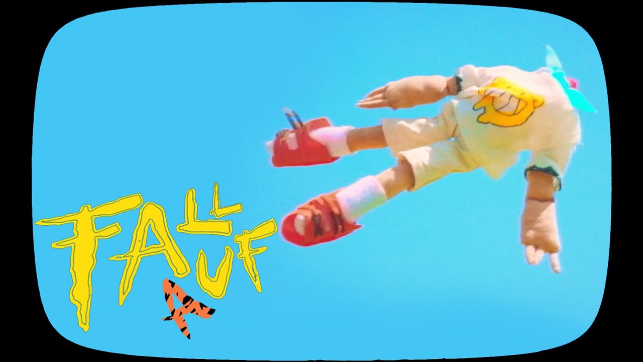 CRO - Fall Auf (ft. Badchieff) [Official Video]