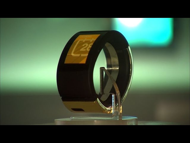 CNET News - will.i.am launches new Puls wearable but do not call it a watch