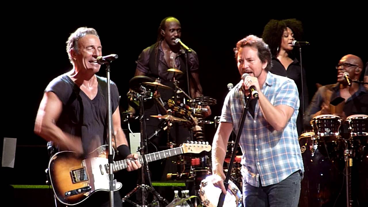 Highway to Hell - Bruce Springsteen (w Eddie Vedder & Tom Morello) - Brisbane Ent Centre - 26-2-2014
