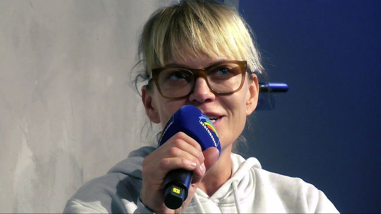 Anna Loos im Radio Regenbogen Interview
