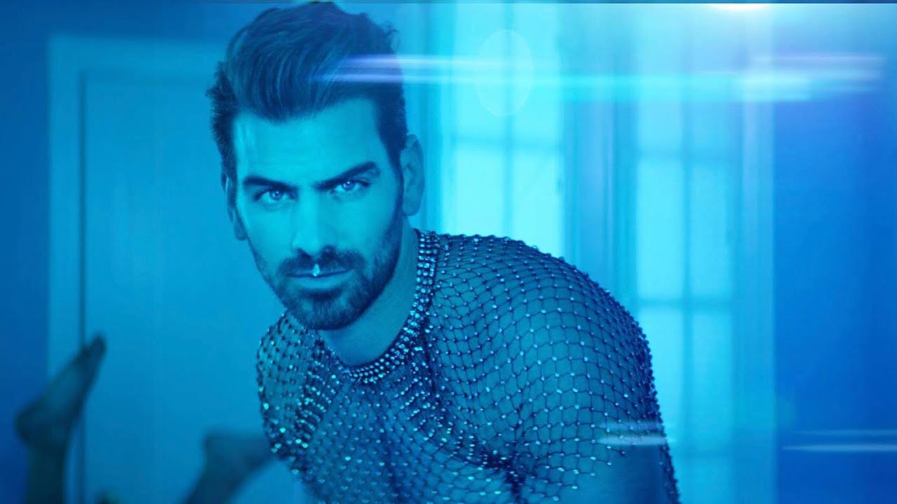 Ariana Grande "7 rings" | ASL VERSION with Nyle DiMarco