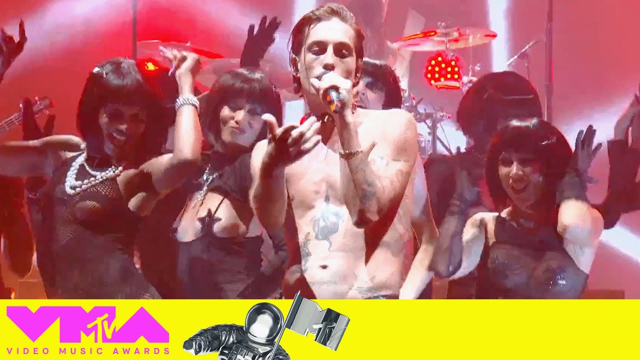 Måneskin Performs "Supermodel" | 2022 VMAs