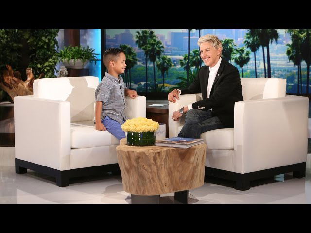 Kai Sings 'Cake by the Ocean'