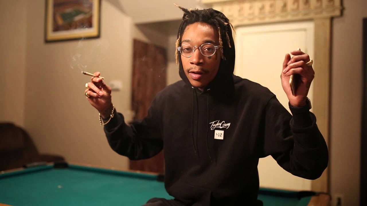 Wiz Sends a Message to his Taylors.